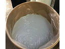 解决液体硅胶吸附灰尘问题使用什么抗静电剂？