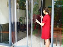 透明门帘有静电该怎么解决呢？
