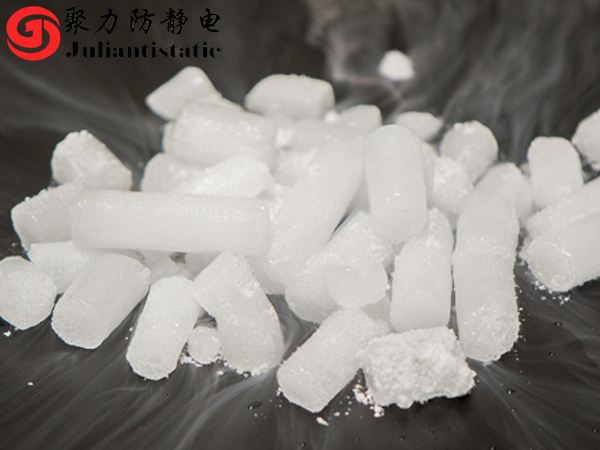 1%添加量终结静电！聚氨酯抗静电剂为热熔胶胶片筑牢安全屏障